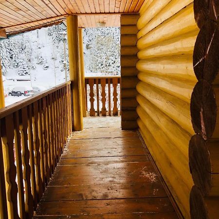 У Віти Котедж 1 Synevyrsʼka Polyana Екстериор снимка